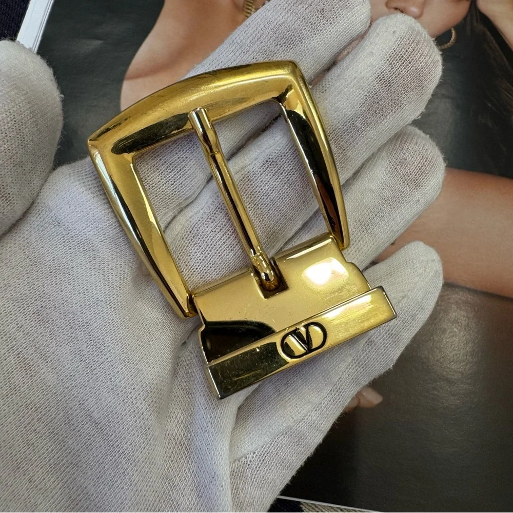 Vintage Valentino Garavani V Logo Gold Tone Interchangeable Belt Buckle